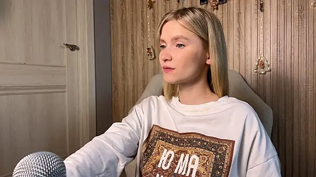 Adelovenick's Webcam Show