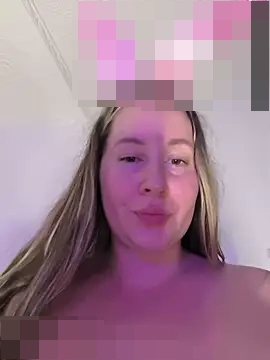 Mona_Plus' Webcam Show