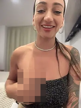 Ninabigtitied's Webcam Show