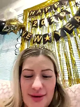 LoveShae_'s Webcam Show