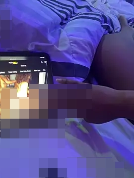 FlowersinEunoia's Webcam Show