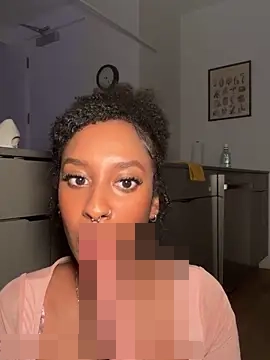 Your_Paris' Webcam Show