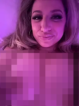 miamellycious' Webcam Show