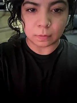 kimmiakiss22's Webcam Show