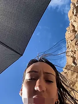 Ninabigtitied's Webcam Show