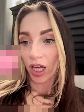 DallasAria's Webcam Show