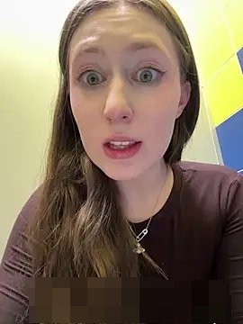 FroggyAnna's Webcam Show