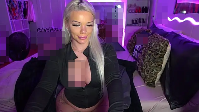 emmagray001's Webcam Show