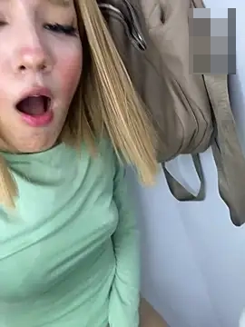 SweetBunnyGF's Webcam Show