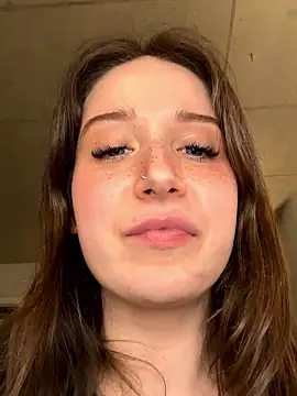 nerdynina's Webcam Show