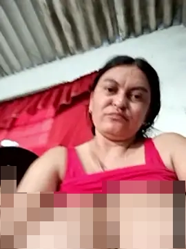 Horny-Mommy-Dirty's Webcam Show