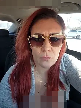 HollyTattoo's Webcam Show