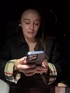 lunagirl13's Webcam Show