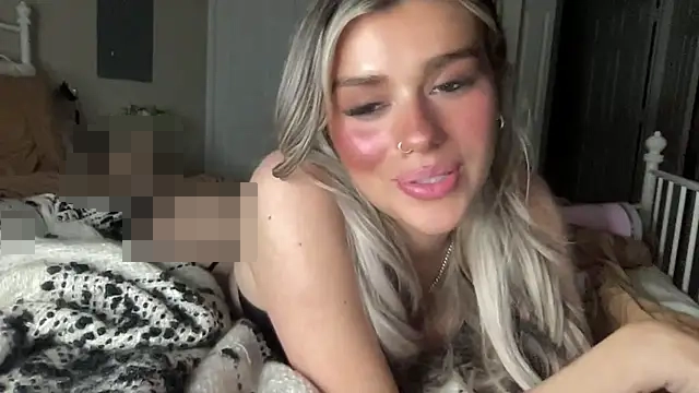 lolamarie_'s Webcam Show