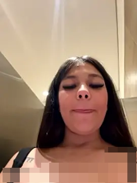 Alyshanon18's Webcam Show