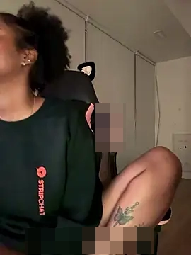 Your_Paris' Webcam Show