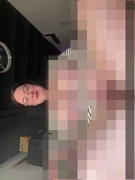 KatieKat11's Webcam Show