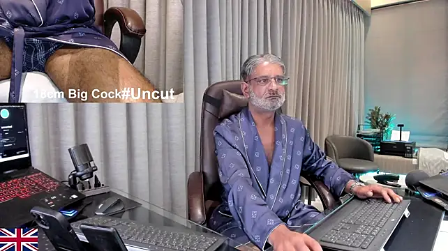 Show modela OnlineBossUK na web-kameri