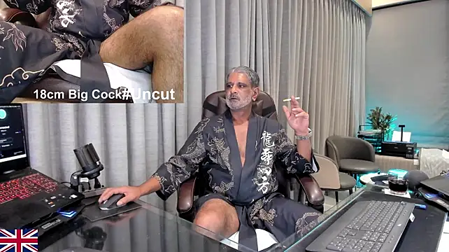 OnlineBossUK's Webcam Show