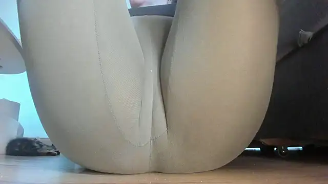 Squirtlady38 실시간 채팅방