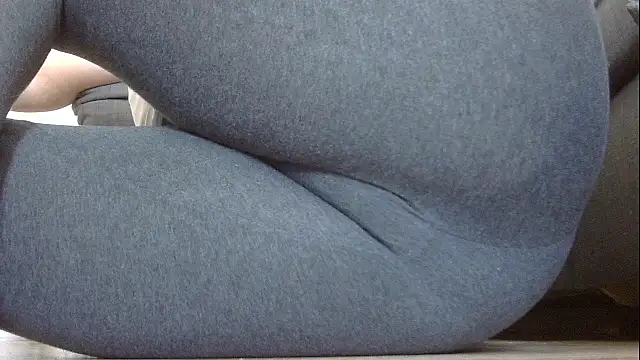 Squirtlady38's Live XXX Chat