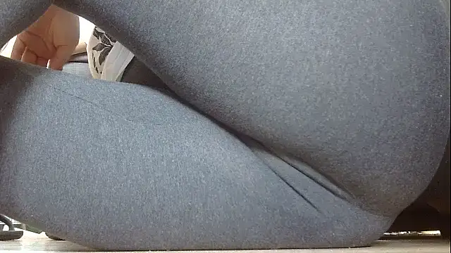 Squirtlady38's Live XXX Chat