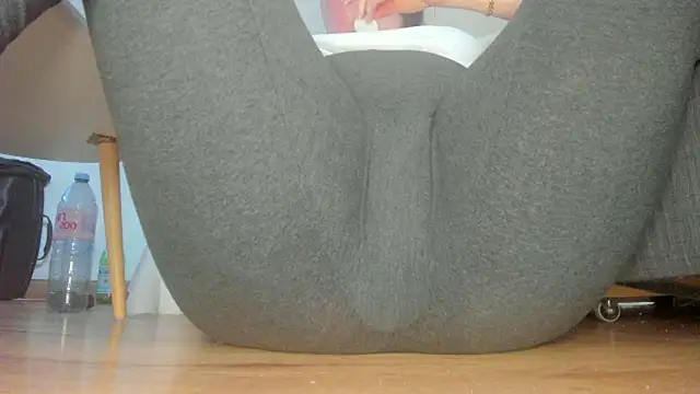 Squirtlady38 Show in webcam