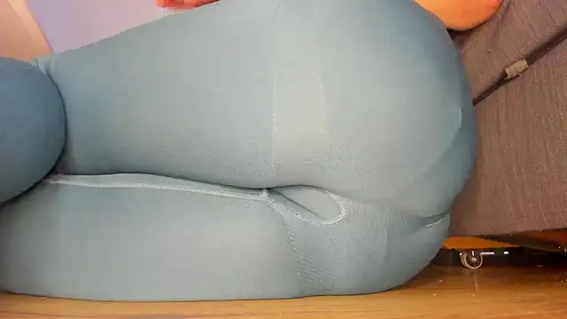 Pokazy przed kamerką – Squirtlady38