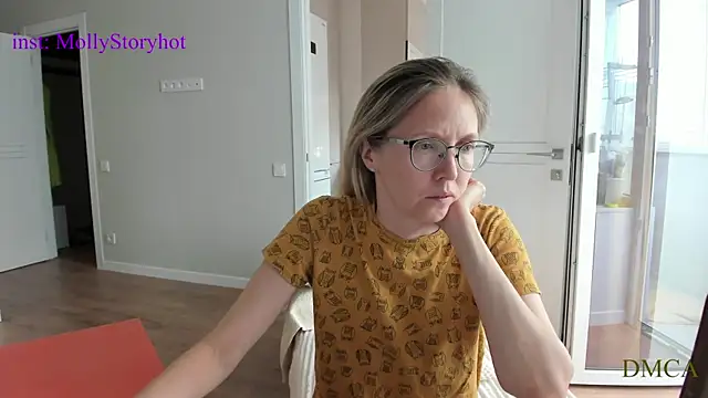 MollyStory's Webcam Show