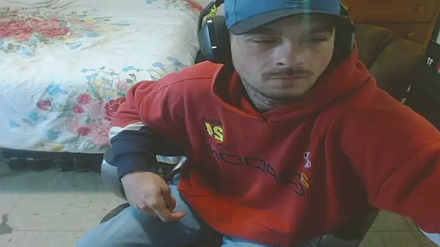 Show modela DADDY_KANE8--- na web-kameri