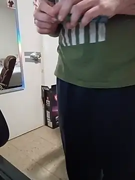 Pokazy przed kamerką – DADDY_KANE8---