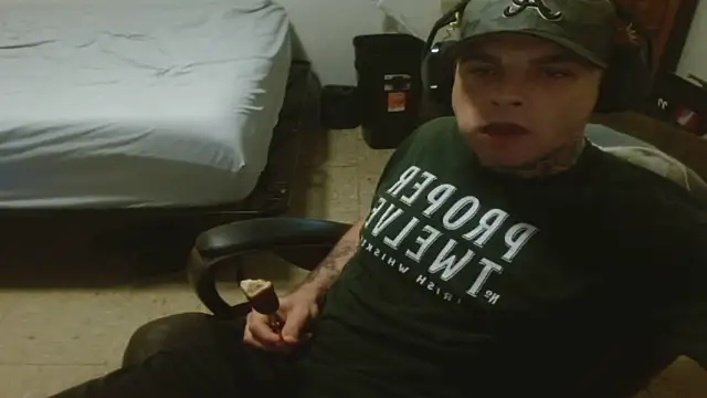 Pokazy przed kamerką – DADDY_KANE8---