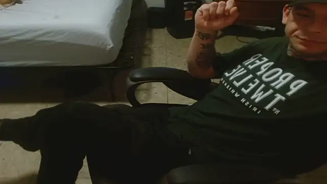 Pokazy przed kamerką – DADDY_KANE8---