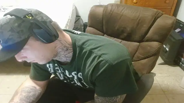 Pokazy przed kamerką – DADDY_KANE8---