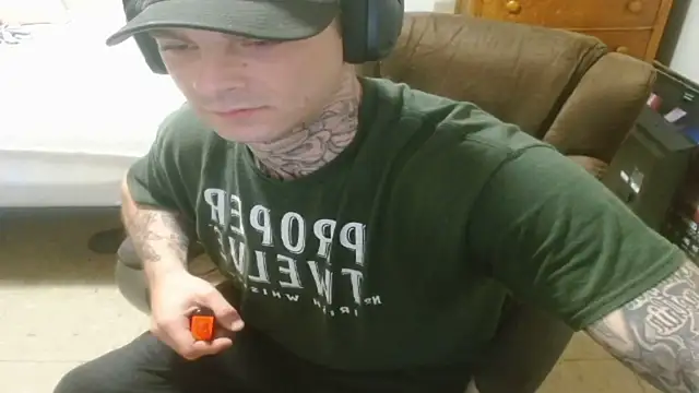 Pokazy przed kamerką – DADDY_KANE8---