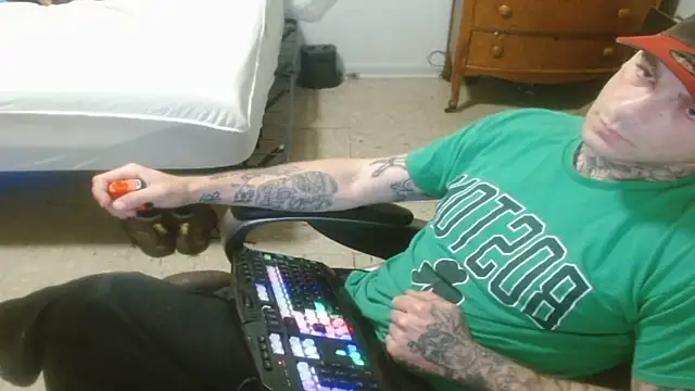 Pokazy przed kamerką – DADDY_KANE8---