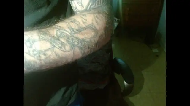 DADDY_KANE8---: διαδικτυακό σόου στην κάμερα