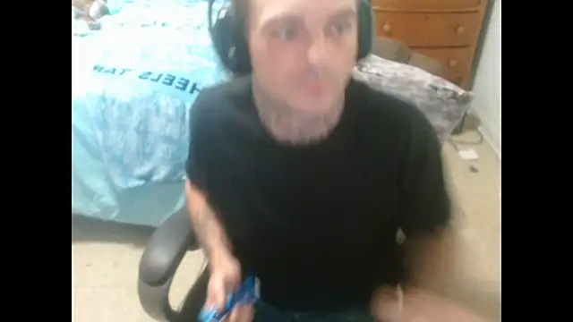 DADDY_KANE8---: διαδικτυακό σόου στην κάμερα