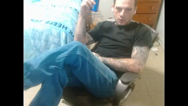 DADDY_KANE8---: διαδικτυακό σόου στην κάμερα