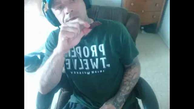 عرض كام DADDY_KANE8---