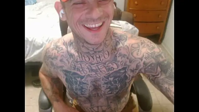 Show modela DADDY_KANE8--- na web-kameri