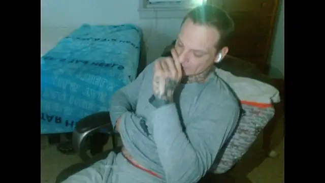 Pokazy przed kamerką – DADDY_KANE8---