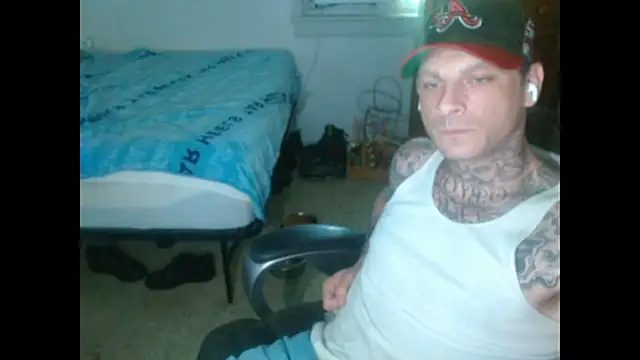 הופעת וובקאם של DADDY_KANE8---