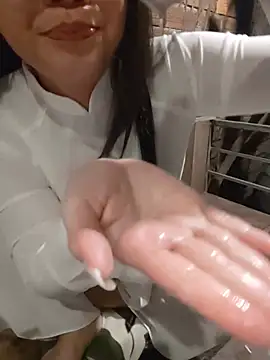 Jolie-Clark 网络视讯表演