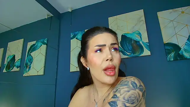 HessaHessy Chat XXX live