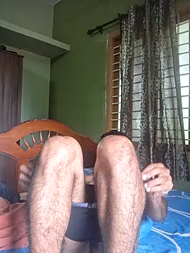 عرض كام MALLUboy-04