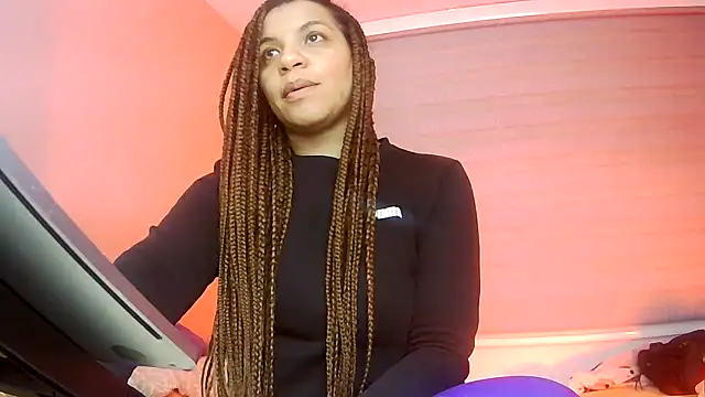 gatubelahot – Kamerová šou