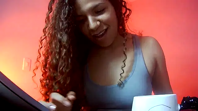 gatubelahot's Webcam Show