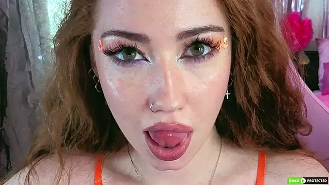 Chat XXX en directo de TinaBrook