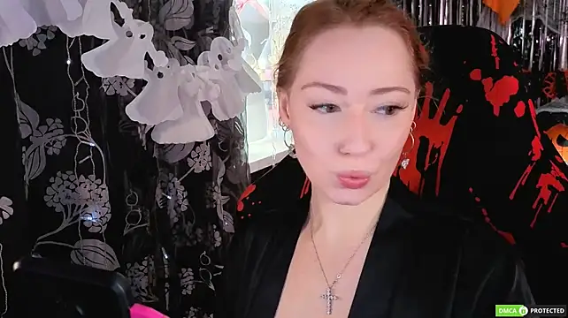 TinaBrook XXX чат на живо